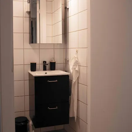 Apartment Modern 2br Near S - Sleeps 6, New & Cozy *