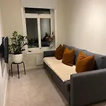 Modern 2br Near S - Sleeps 6, New & Cozy Апартаменты