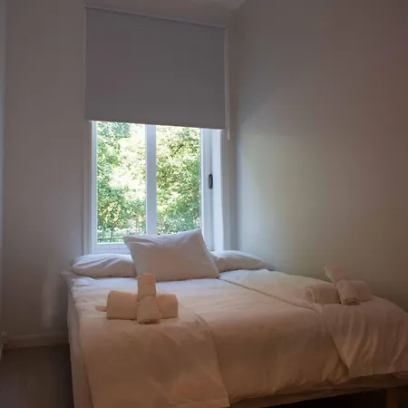 Apartment Modern 2br Near S - Sleeps 6, New & Cozy Oslo